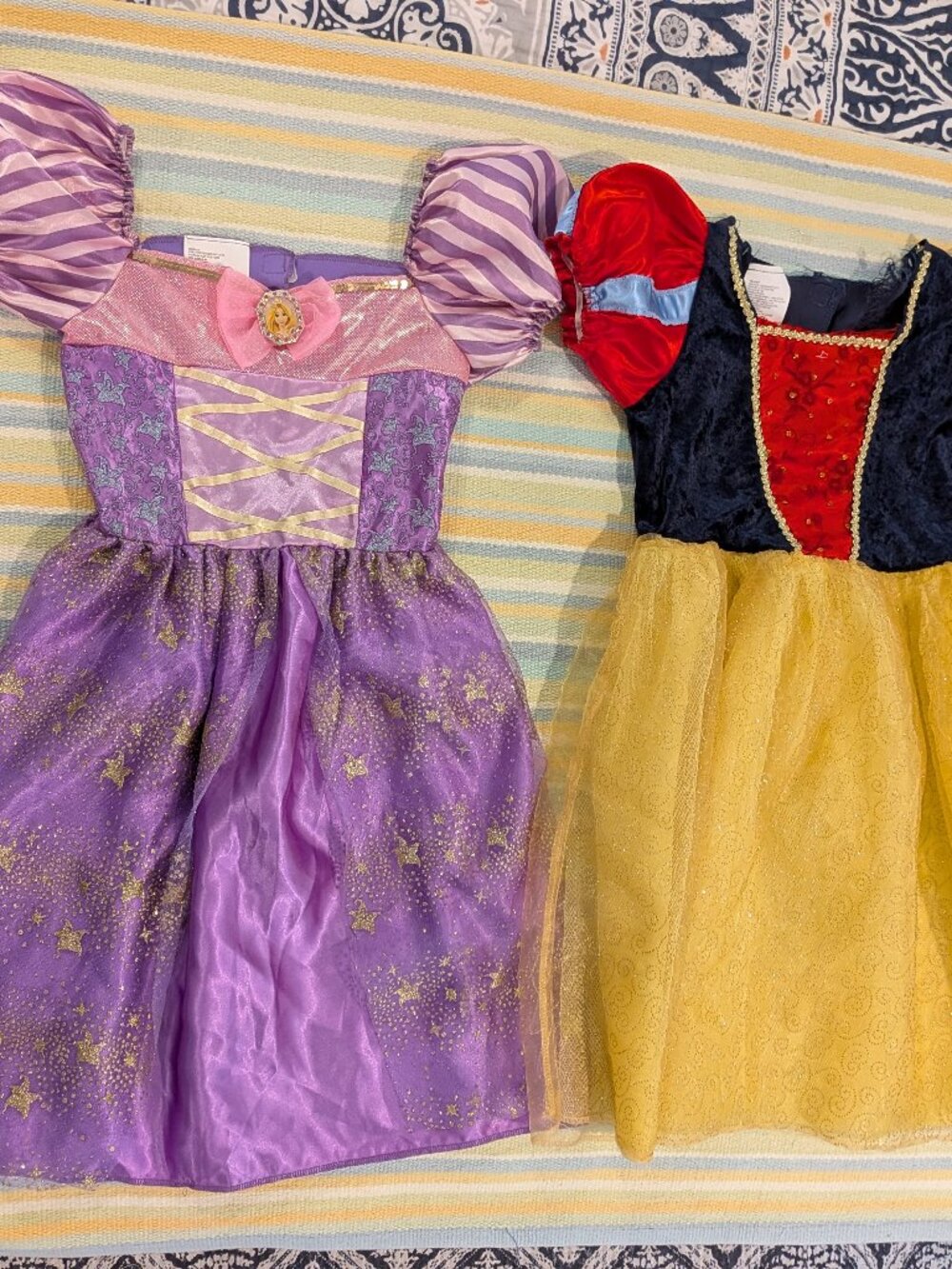 Lot of 2 Disney Princess Dresses: Rapunzel & Snow White Costumes Size 4-6X Play